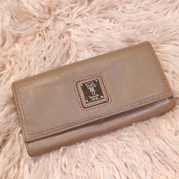 tignanello zip around wallet